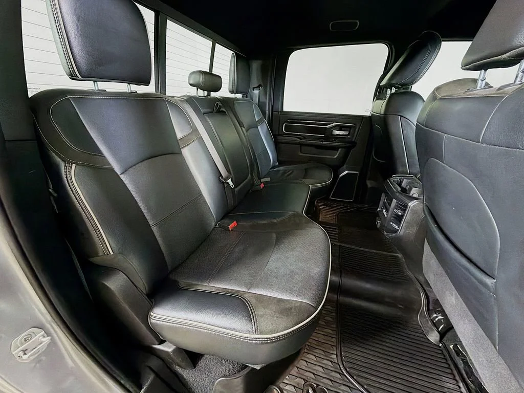 Used 2022  Ram Laramie image 24