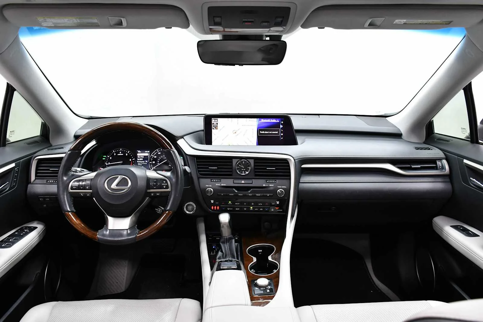 Used 2017 Eminent White Pearl Lexus  image 18