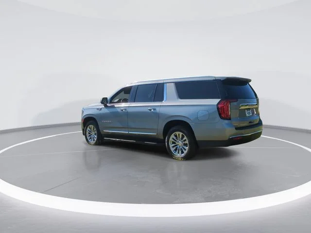 Used 2023 Silver GMC SLT image 6