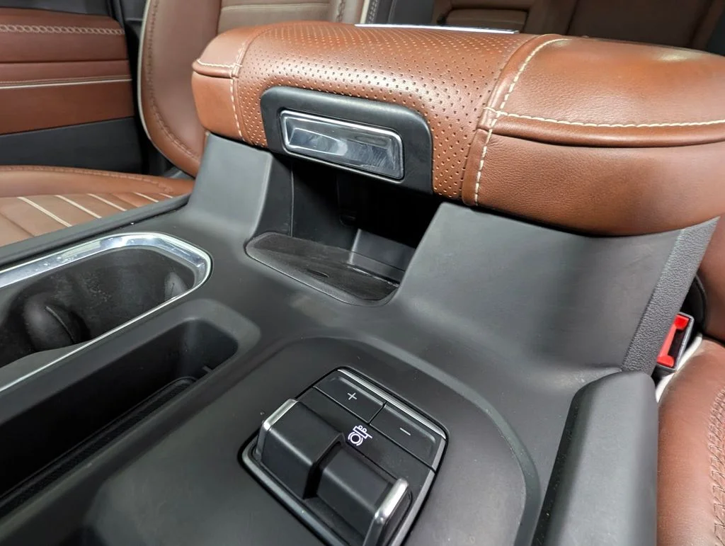 Used 2024 White Frost Tri-Coat GMC Denali Ultimate image 6