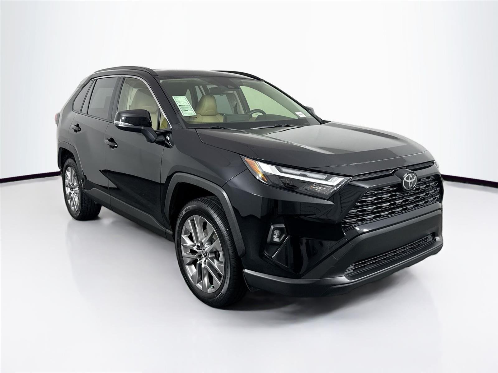 Used 2025 Midnight Black Metallic Toyota XLE Premium image 9