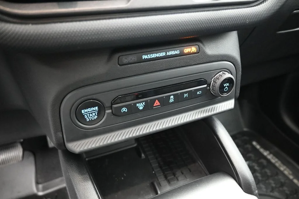 Certified Used 2025 Beige Ford Outer Banks image 22