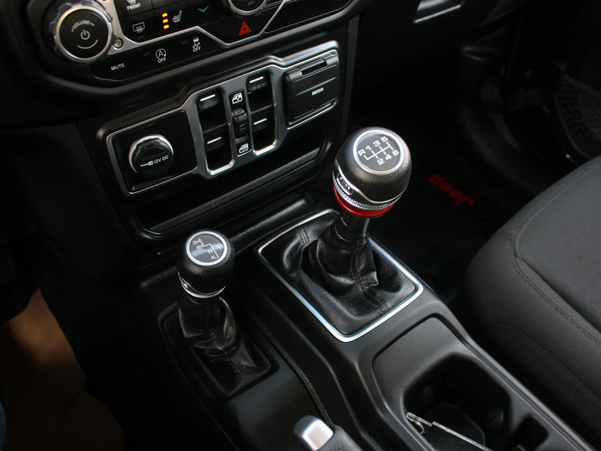 Certified Used 2023 Black Jeep Willys * No Accidents | Manual | V6 | Heated Seats | Apple CarPlay | Backup Camera | Alpine image 28