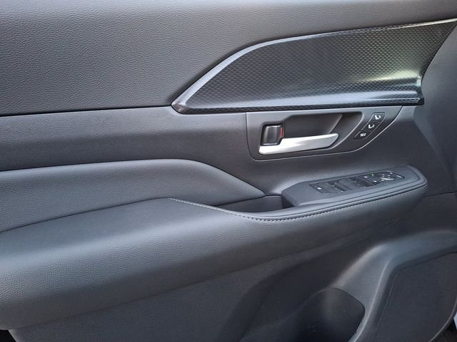 New 2026 Black Toyota MAX Platinum image 7