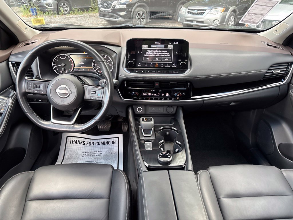 Used 2023 Gray Nissan SL image 17