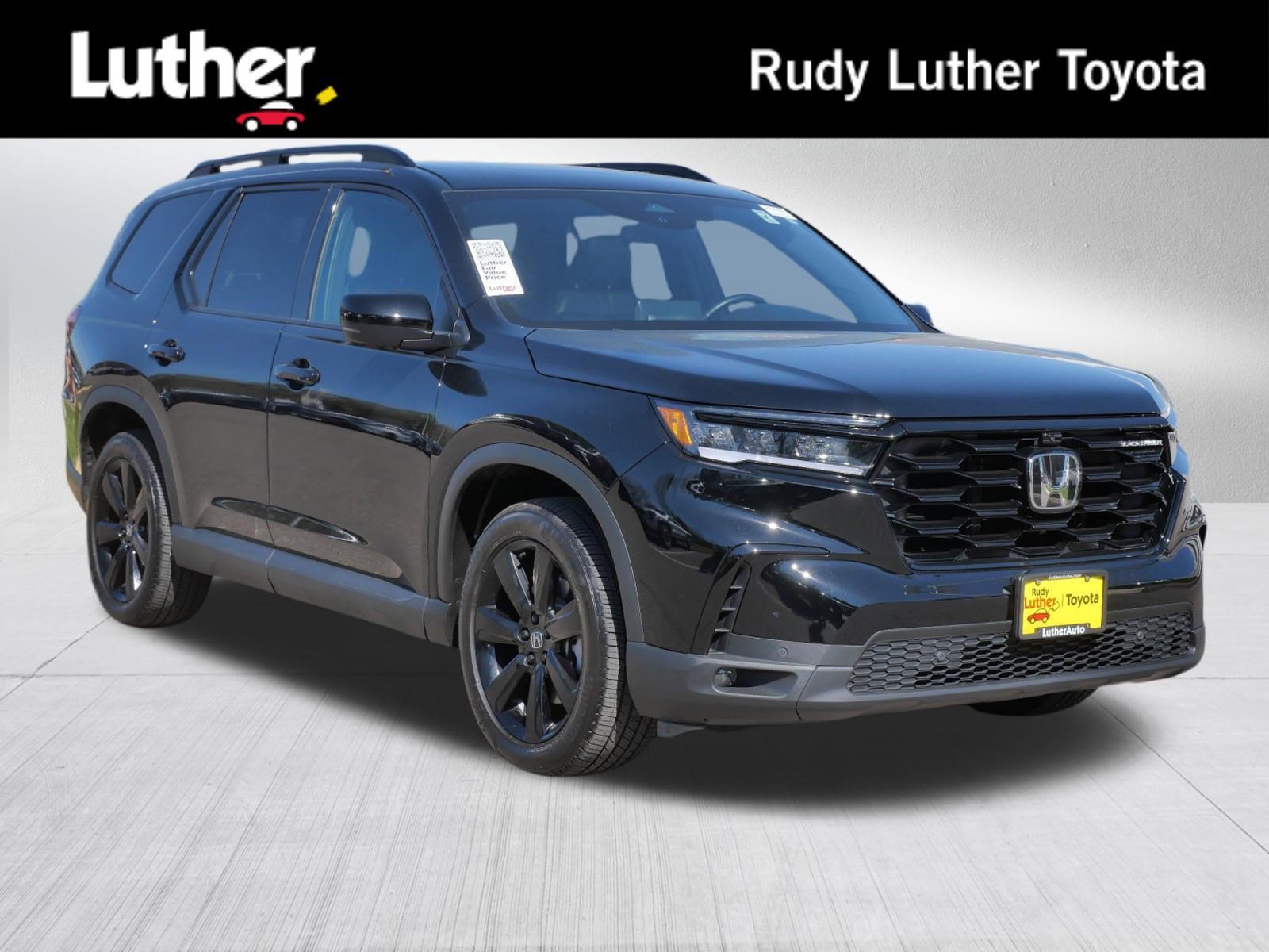 2025 Honda Pilot Black Edition AWD's photo