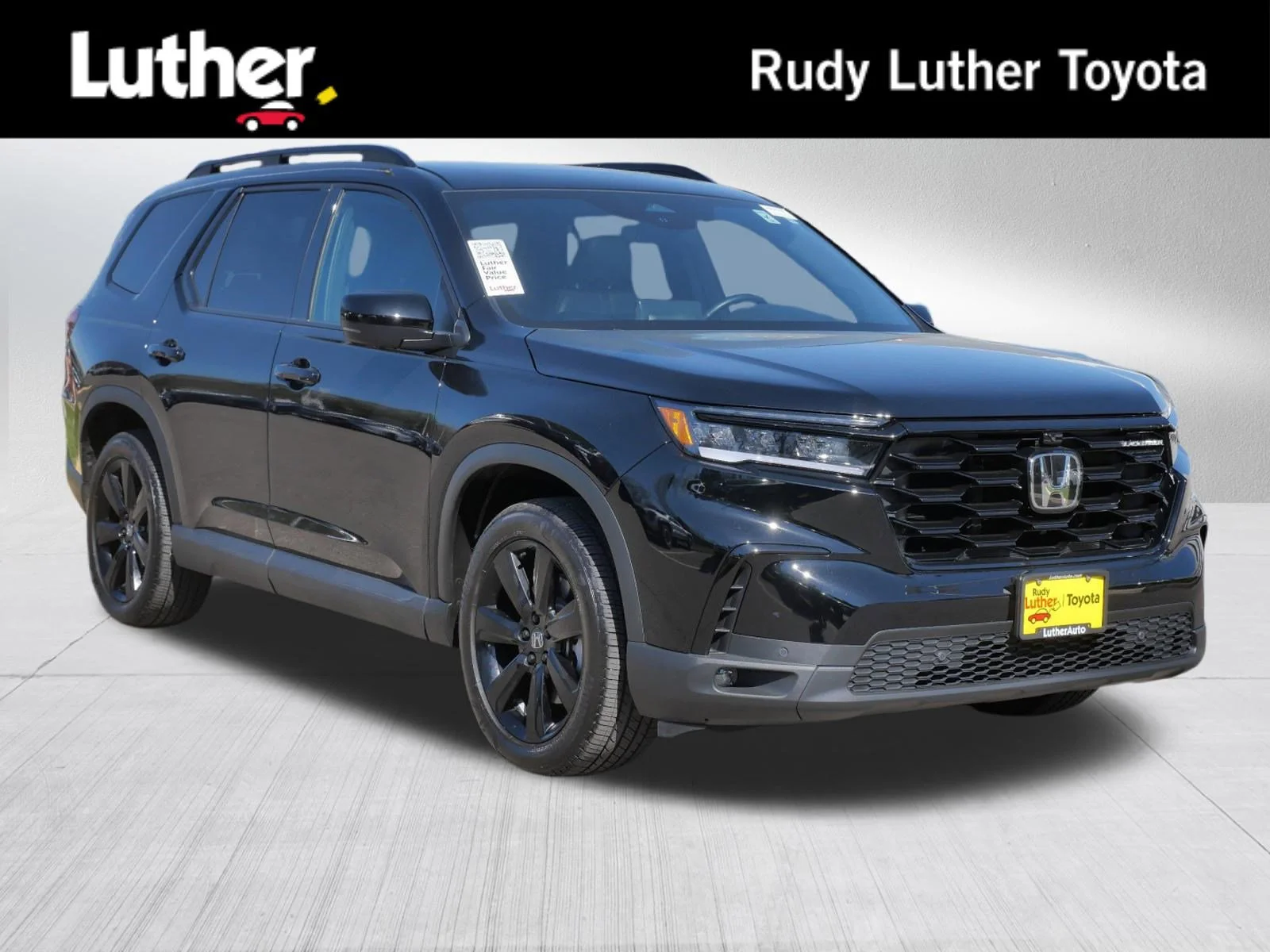 2025 Honda Pilot Black Edition AWD's photo