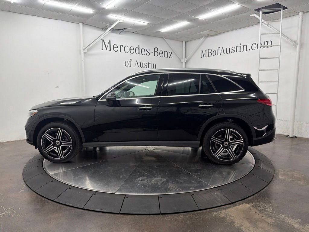 New 2026 Black Mercedes-Benz GLC 300 image 4