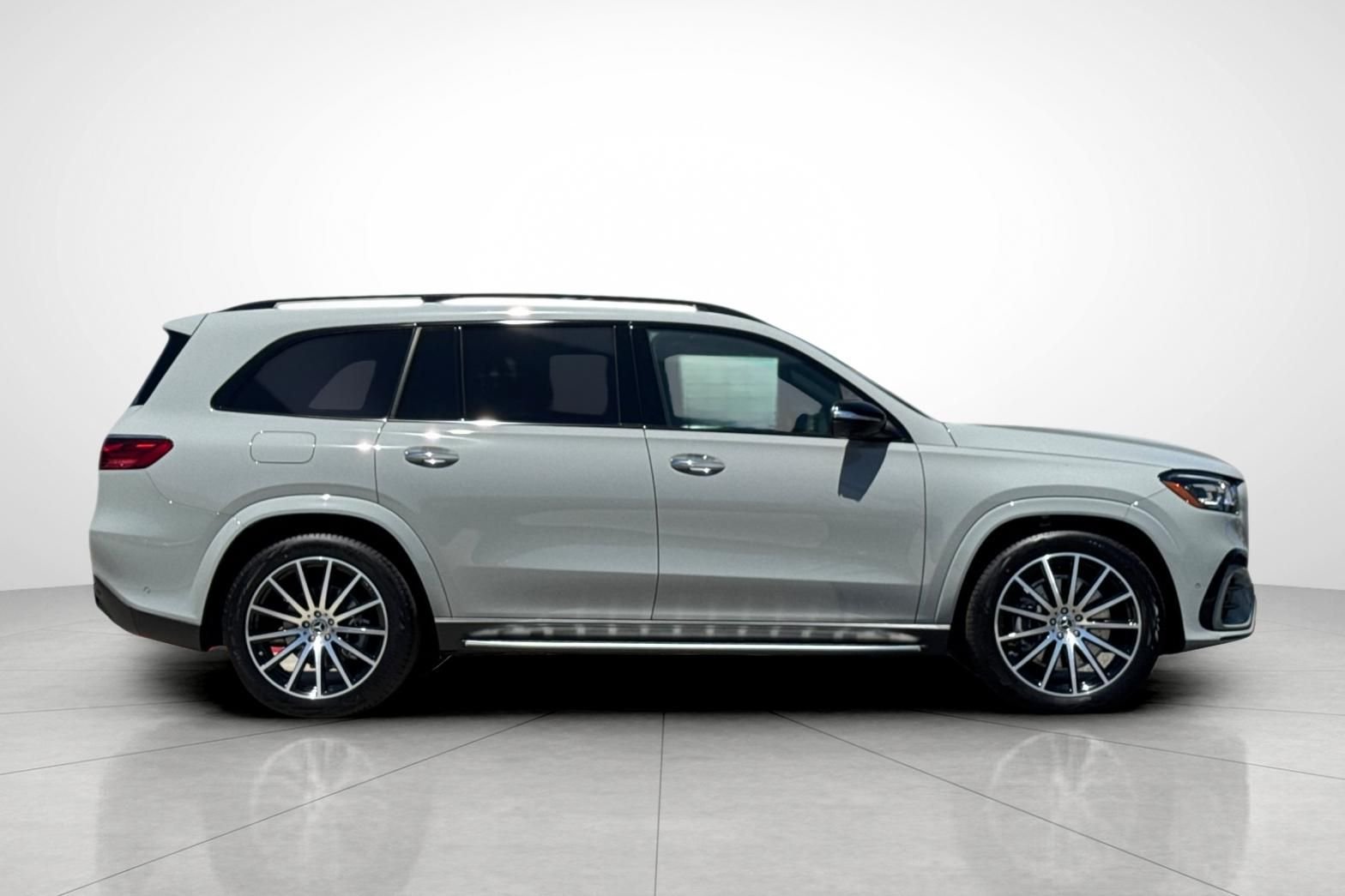 New 2026 MANUFAKTUR Alpine Grey Mercedes-Benz GLS 450 image 35