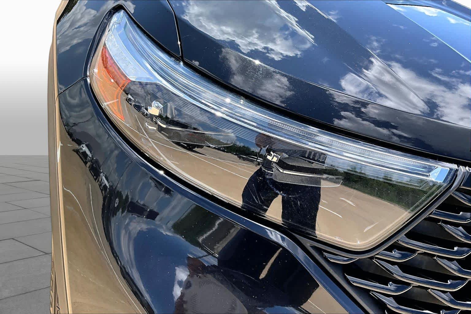 Used 2022 Agate Black Metallic Ford ST-Line image 28