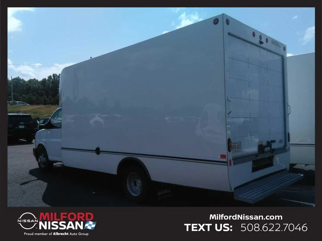 Used 2024 White Chevrolet Work Van image 3