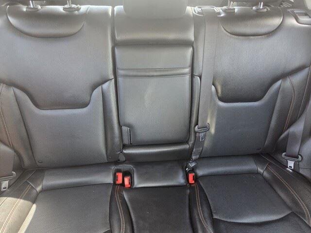 Used 2019 Granite Crystal Metallic Clearcoat Jeep Limited image 29