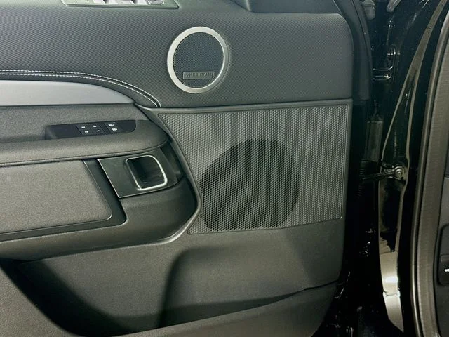 2026 Land Rover Discovery Gemini Edition - Photo 21
