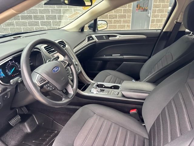 Used 2020 Black Ford SE image 16