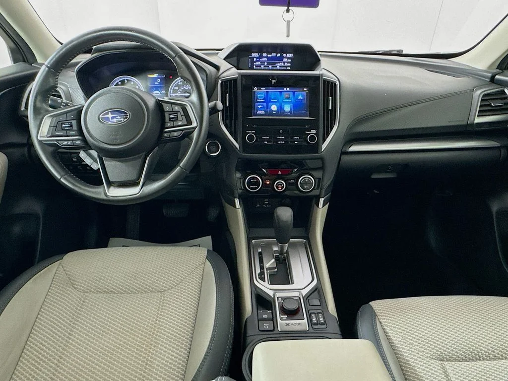 Used 2019 Green Subaru Premium image 27