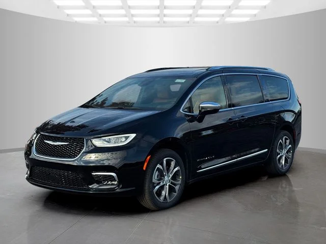 New 2026 Diamond Black Crystal Pearl-Coat Exterior Paint Chrysler Pinnacle image 3