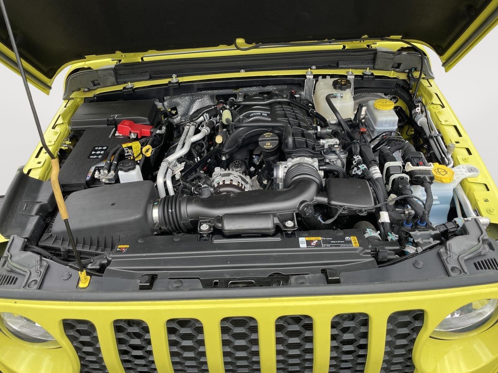 Used 2024 High Velocity Clearcoat Jeep Sport image 29