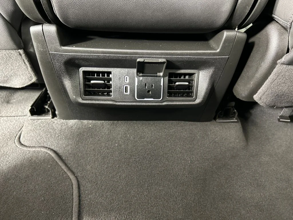 Used 2025 Silver GMC SLT image 21