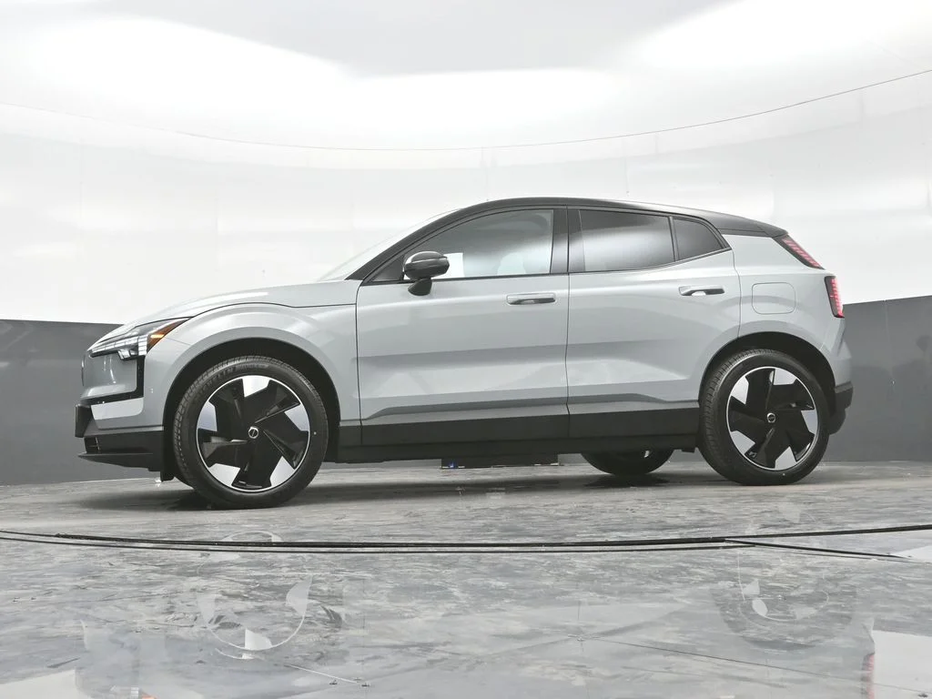 New 2026 Vapour Grey Volvo Twin Motor Performance Plus image 19