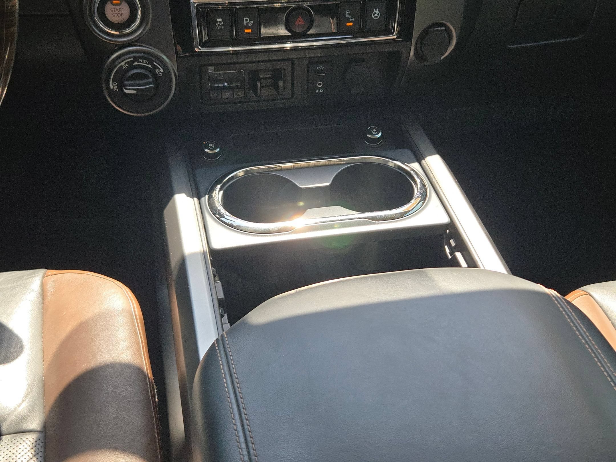 Used 2016 Magnetic Black Nissan Platinum Reserve image 19