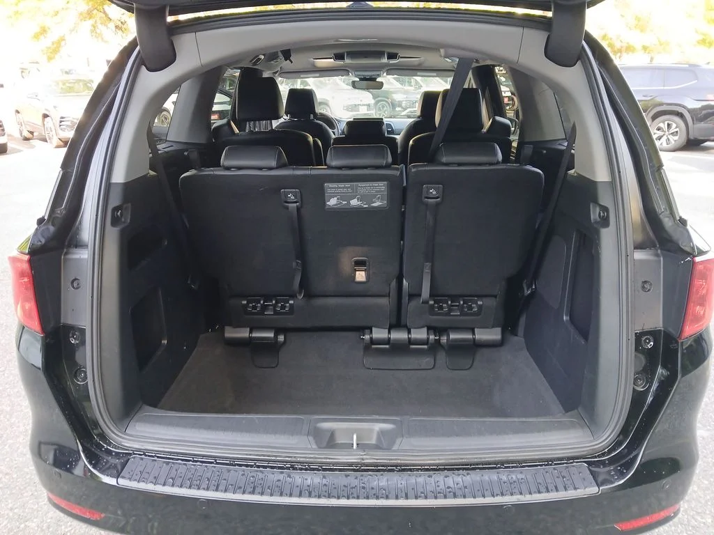 Used 2023  Honda Touring image 34