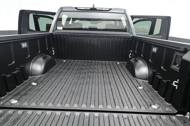 New 2026 Magnetic Gray Metallic Toyota Platinum image 14