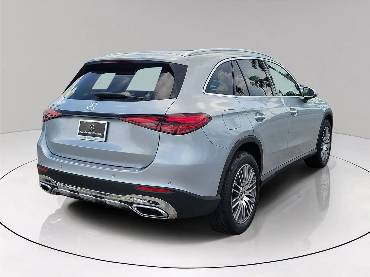 New 2026 Cirrus Silver Metallic Mercedes-Benz GLC 300 image 4