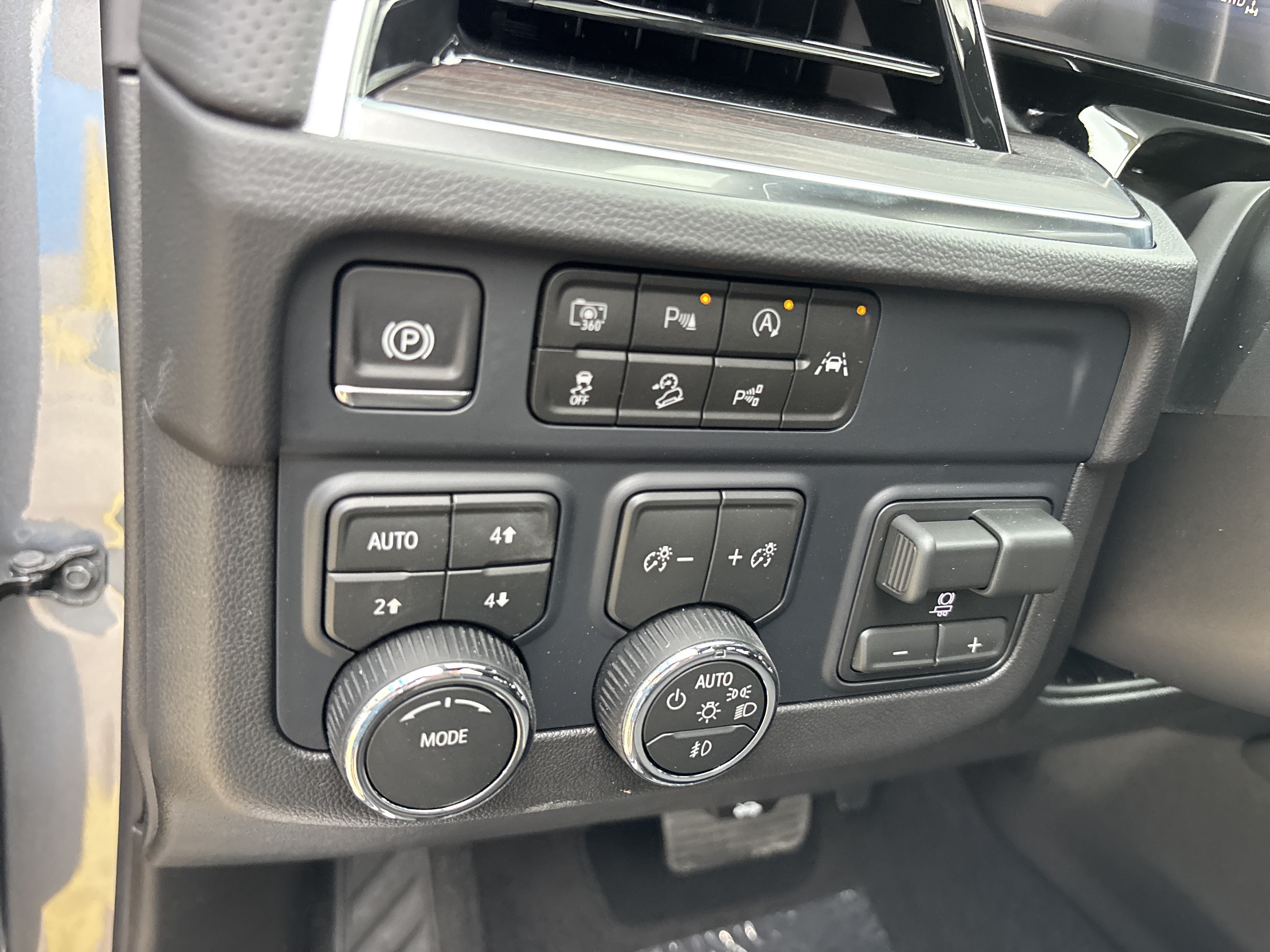 2026 Chevrolet Tahoe Premier - Photo 29