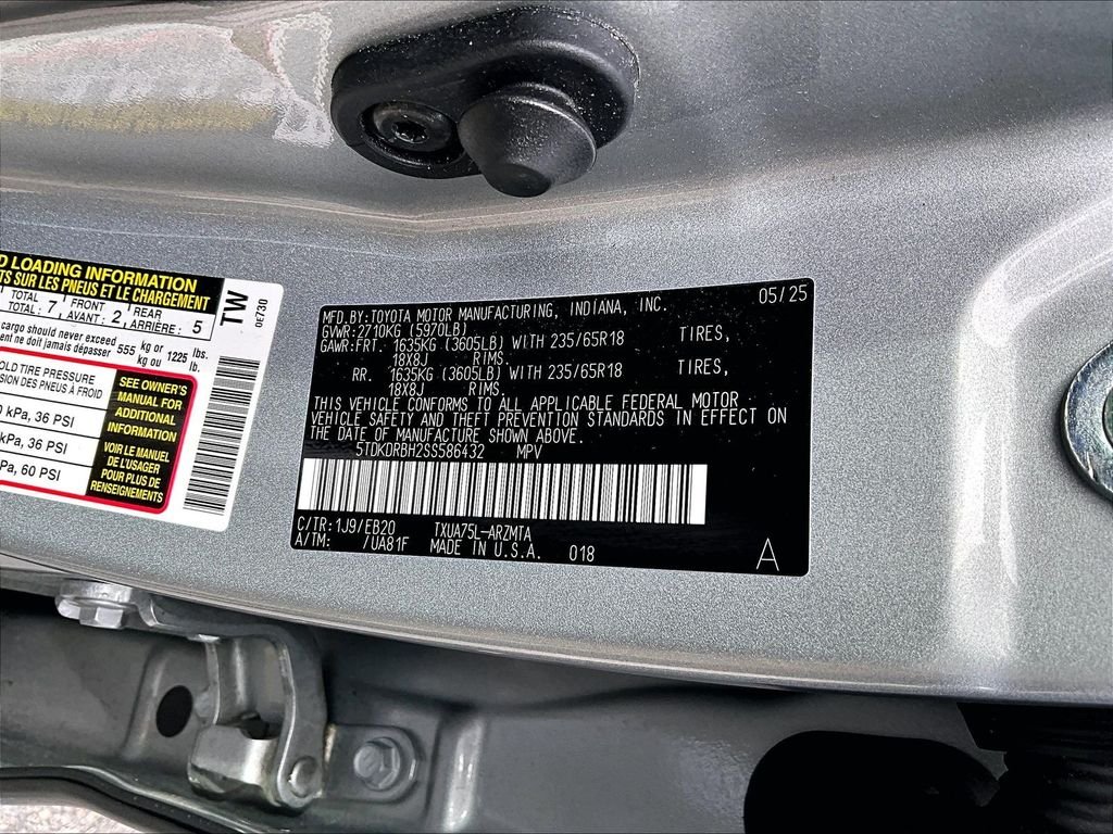 Used 2025 Silver Toyota XLE image 37