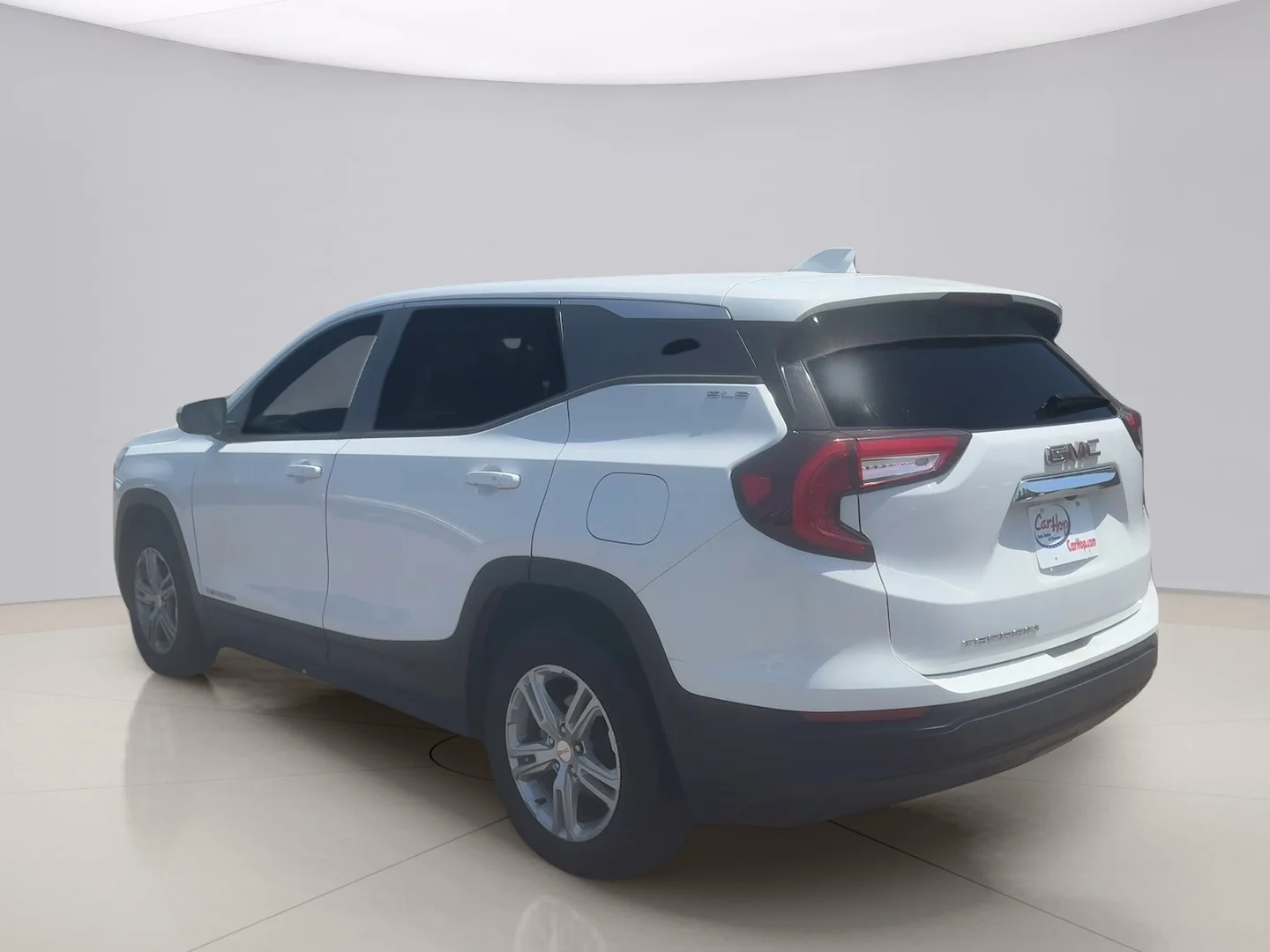 Used 2023 White Gmc SLE image 7