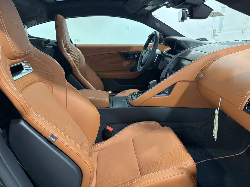 2024 Jaguar F-Type R75 - Photo 23