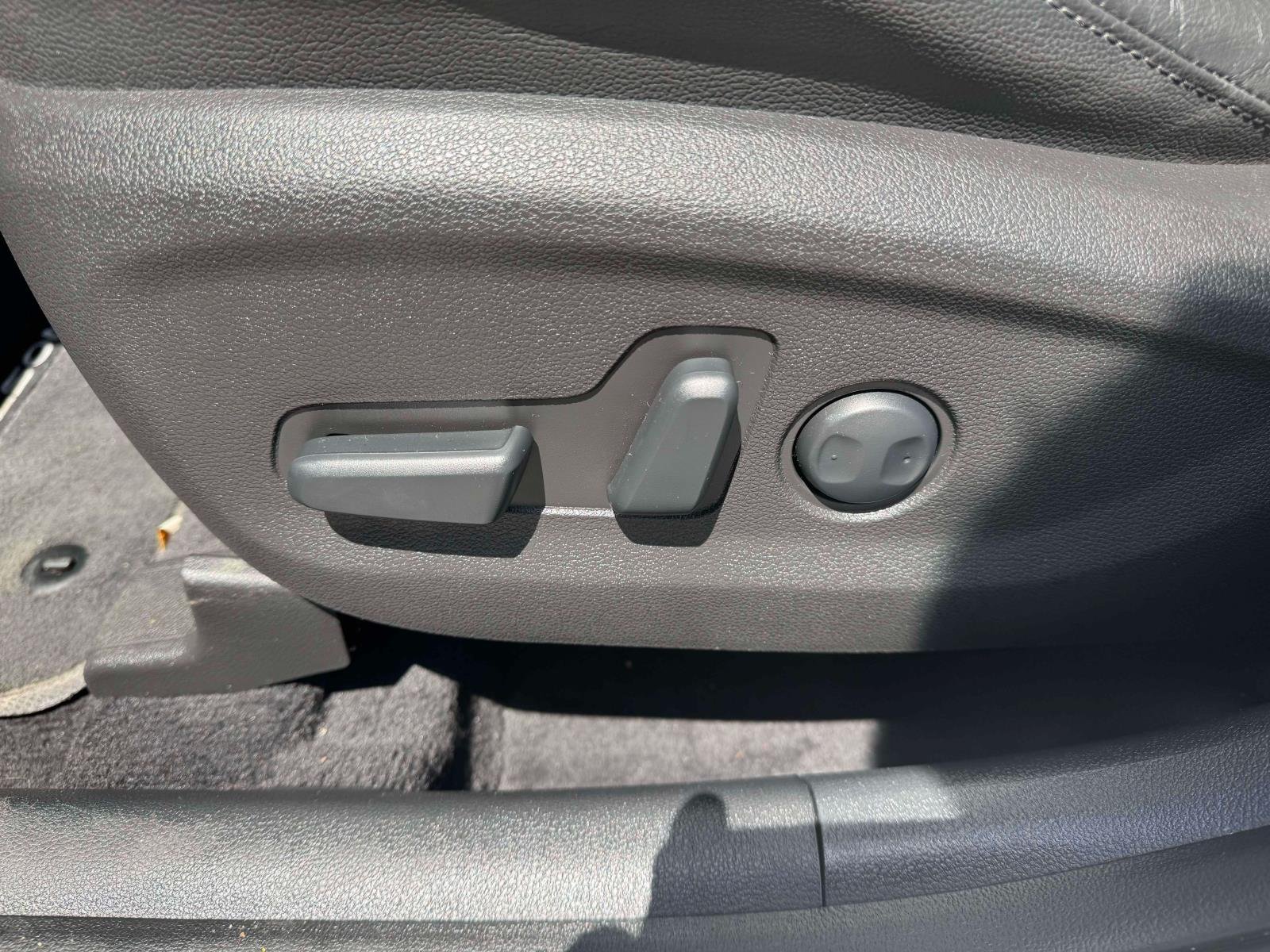 Certified Used 2021 Silver Hyundai Limited image 14