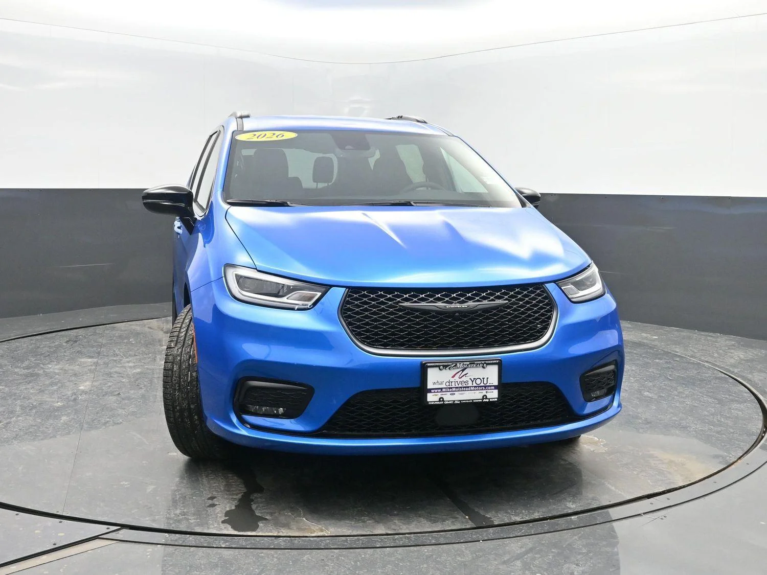 New 2026 Hydro Blue Pearl-Coat Exterior Paint Chrysler Select image 44