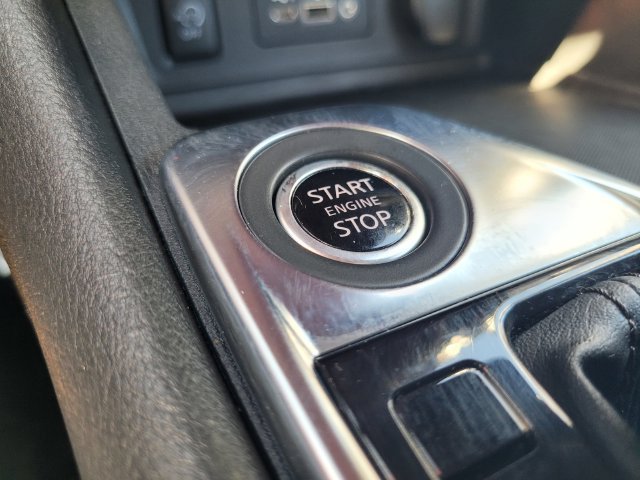 Used 2025 Blue Nissan SV image 26