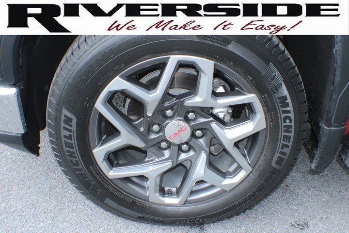 Certified Used 2023 Volcanic Red Tintcoat GMC SLT image 5