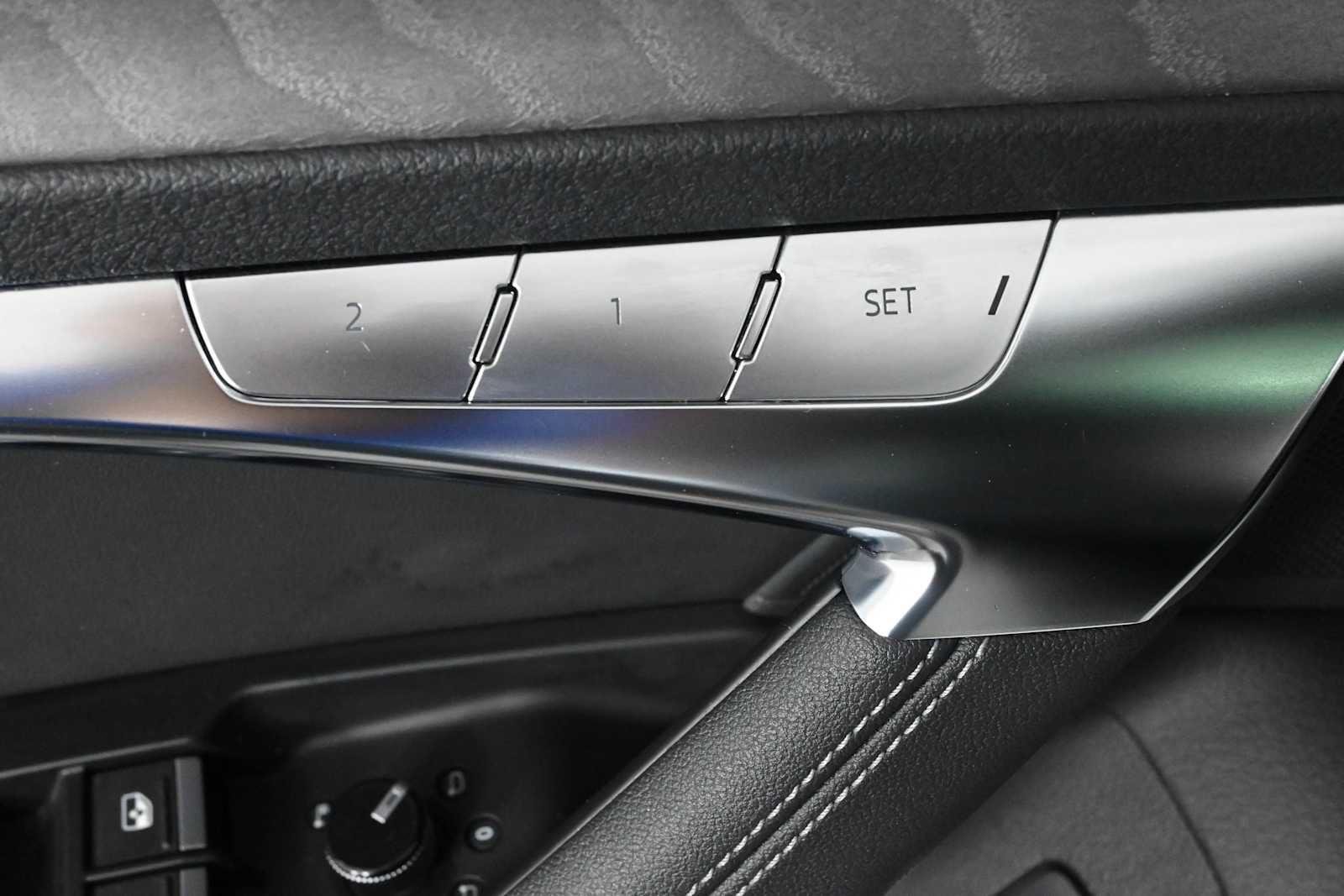 Used 2024  AUDI  image 19