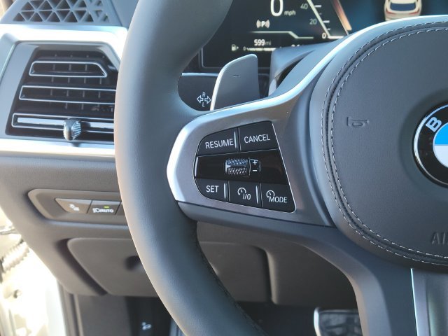 Used 2026 White BMW xDrive40i image 25