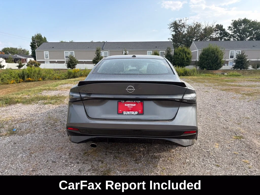 Used 2027 Gray Nissan SR image 4