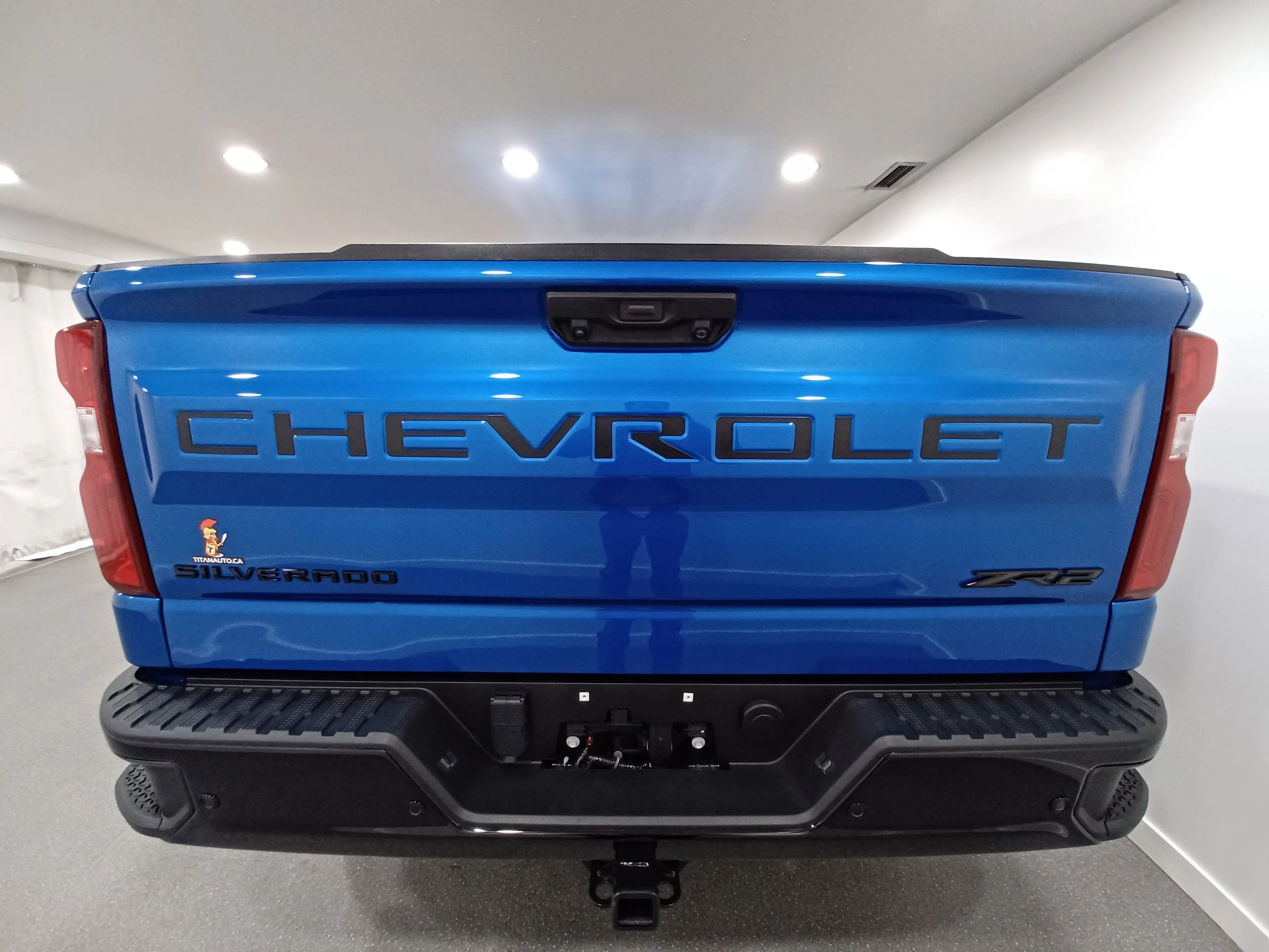 Certified Used 2024 Glacier Blue Metallic Chevrolet ZR2 4x4*Adaptive Cruise | Remote Start | Nav | Head Up Display | Cooled Leather | Htd Steering Wheel image 24