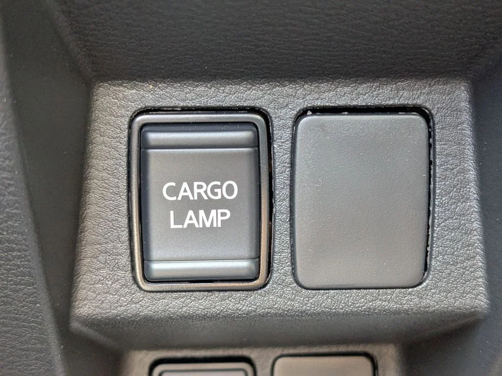 2025 Nissan Frontier SV - Photo 31