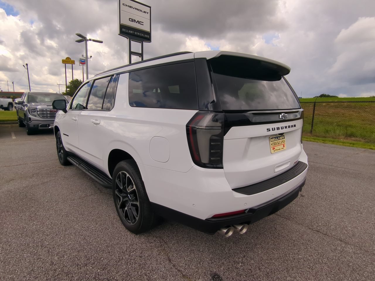New 2026 Summit White Chevrolet RST image 6
