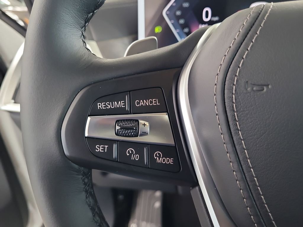 New 2026 Alpine White BMW sDrive40i image 10
