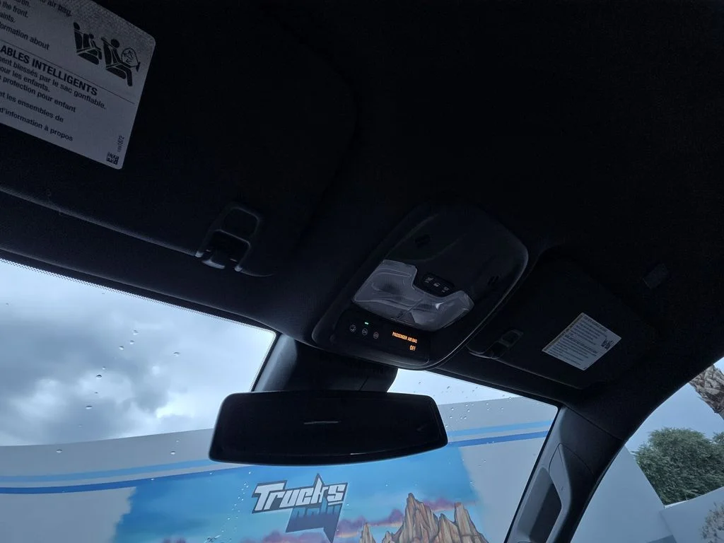 Used 2023 Gray Chevrolet LT image 17