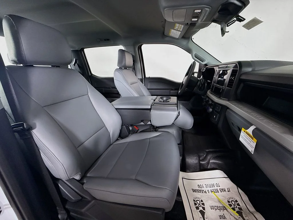 New 2026 Oxford White Ford F-250® XL image 25