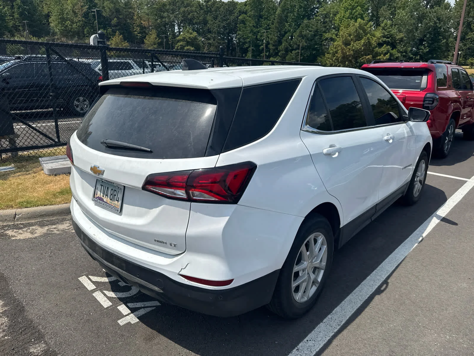 Used 2024 Summit White Chevrolet LT image 4