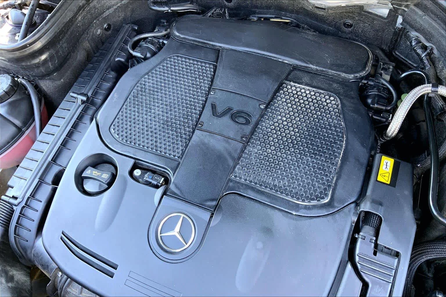 Used 2015 Lunar Blue Metallic Mercedes-Benz GLK 350 image 32