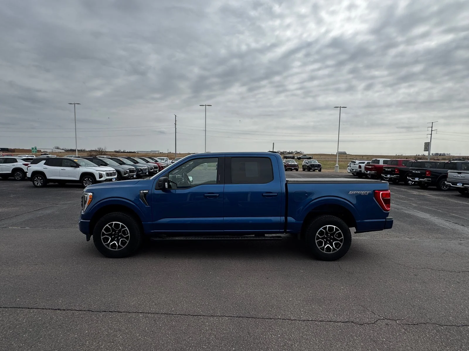 Used 2023 Blue Metallic Ford XLT image 15