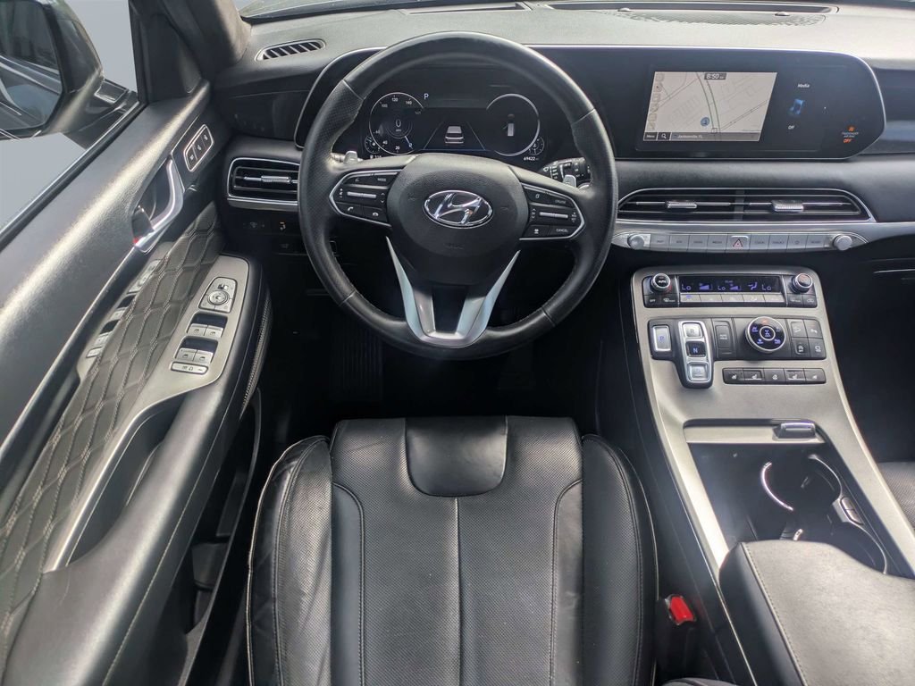 Used 2021 Green Hyundai Calligraphy image 17
