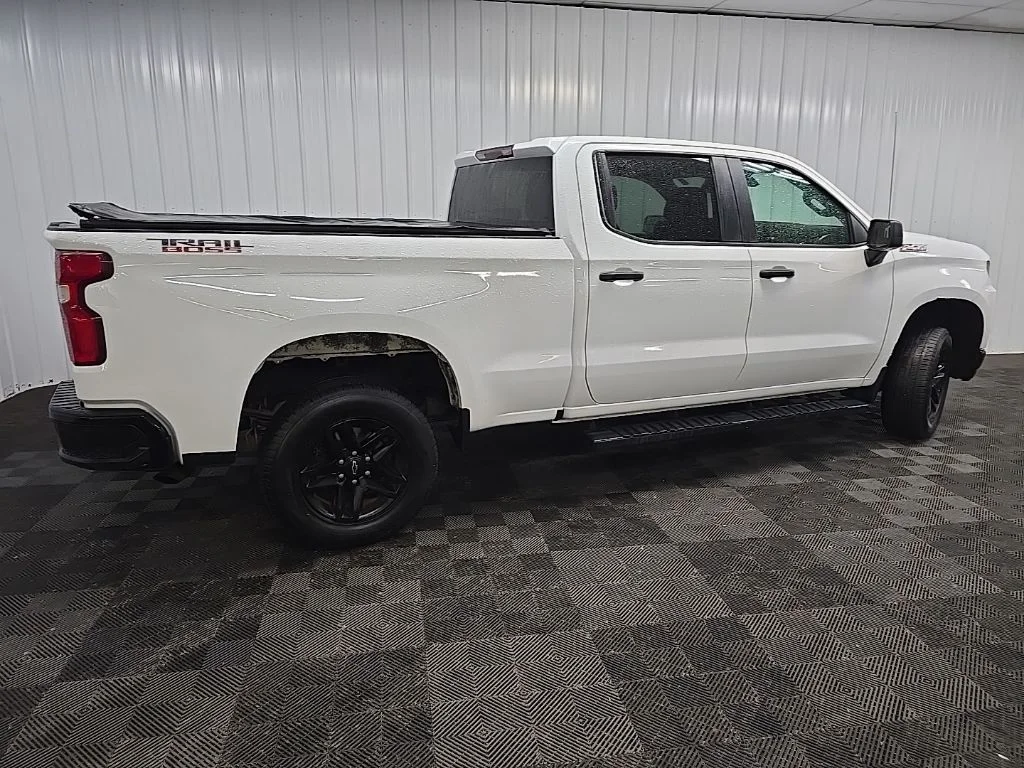 Used 2022 White Chevrolet Custom Trail Boss image 3