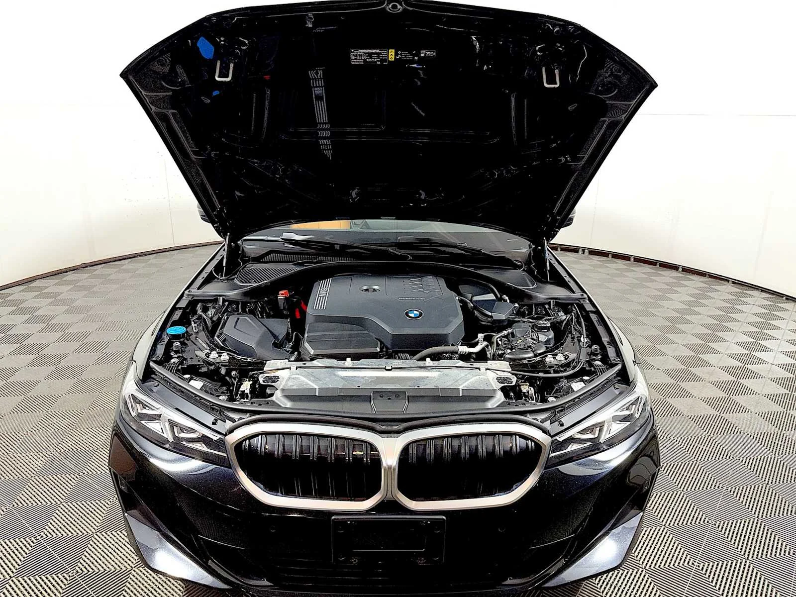 Used 2024 Jet Black BMW 330i xDrive image 31